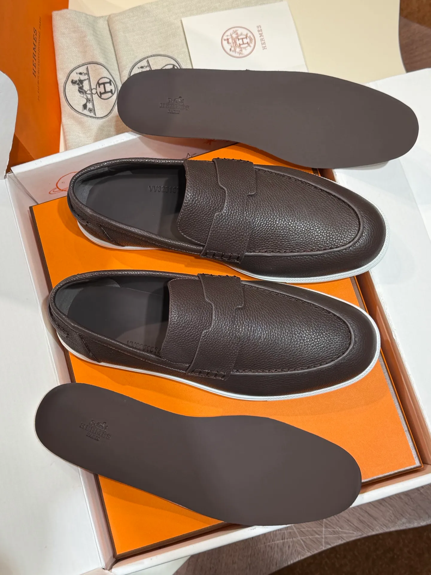 【HERMES】Top P:800💰-Size: 39-44 (38.45. Customized) H Home Freesstyle Men's Loafers Calfskin and Epsom Heritage calfskin high-top sports shoes, the soles are decorated with saddle stud buckle patterns, creating a modern urban style. Imported cowhide + cowhide lining + customized TPU outsole.